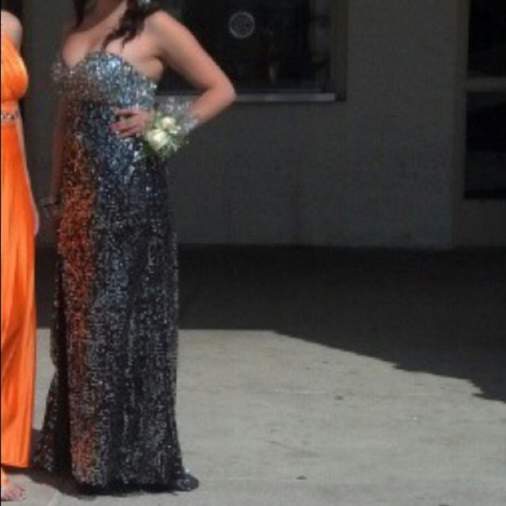 Black sequin dress - Picture 2 of 2